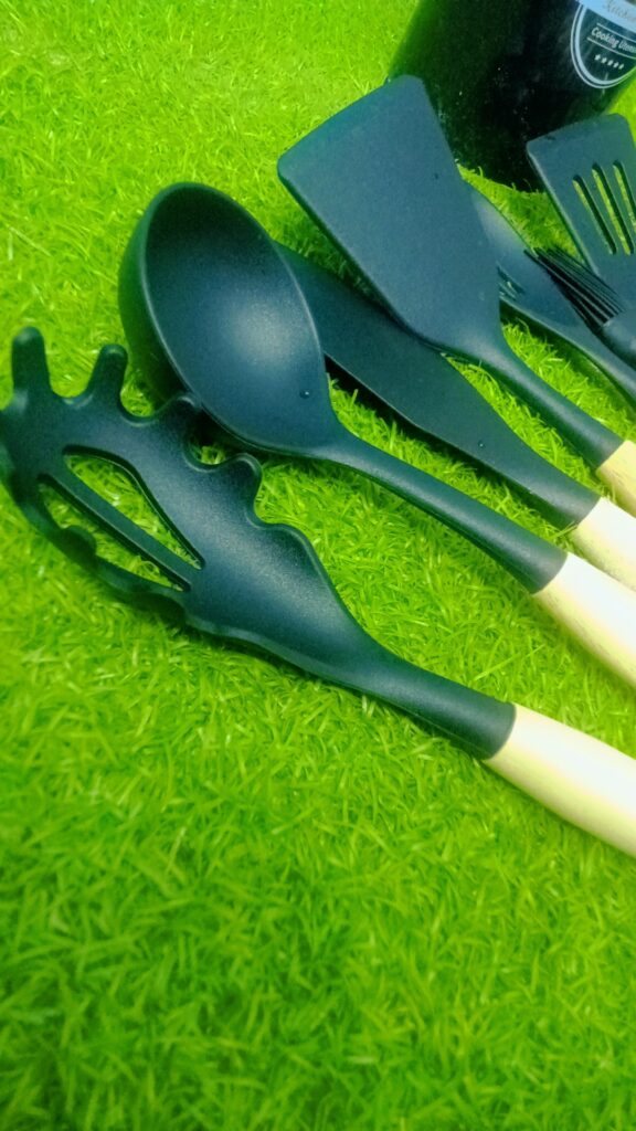 Image #4 from Esha Khan